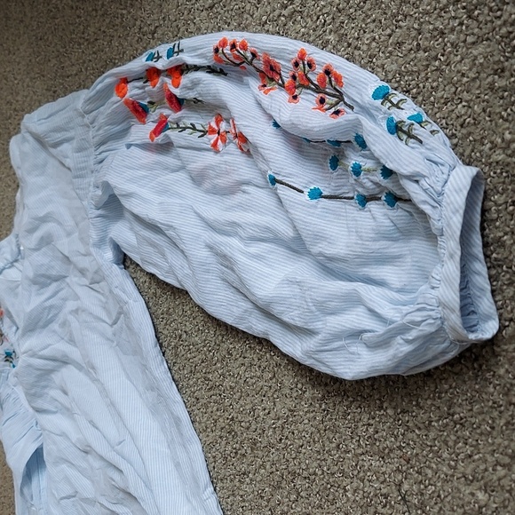 H&M Asymmetrically Embroidered Poet Blouse - Picture 7 of 13